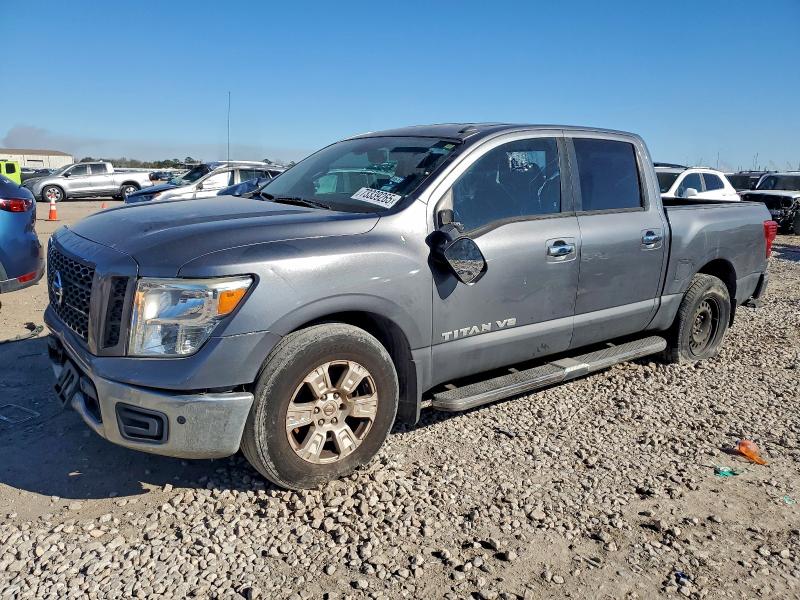 Фото 1 - NISSAN TITAN