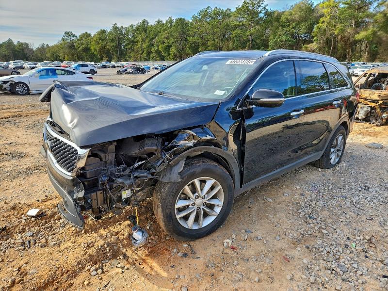 Фото 1 - KIA SORENTO