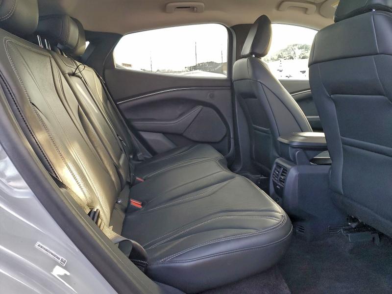 Фото 11 - FORD MUSTANG