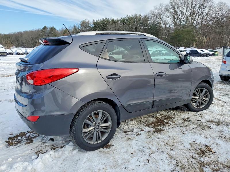 Фото 3 - HYUNDAI TUCSON