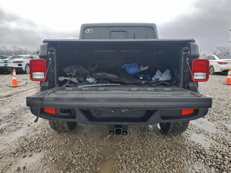 Фото 6 - JEEP GLADIATOR