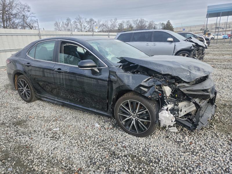 Фото 4 - TOYOTA CAMRY