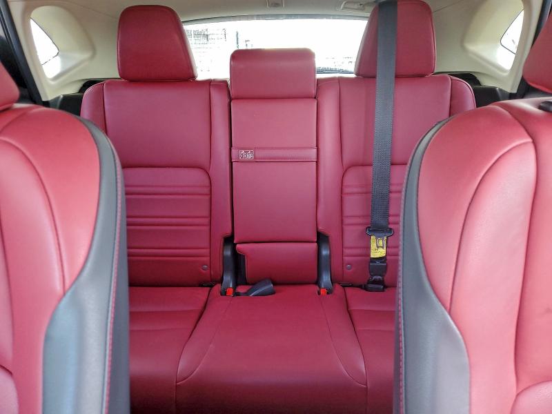 Фото 10 - LEXUS NX