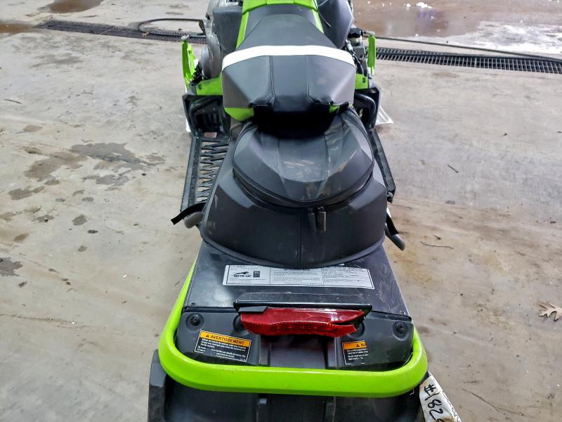 ARCTIC-CAT ZR8000 2021