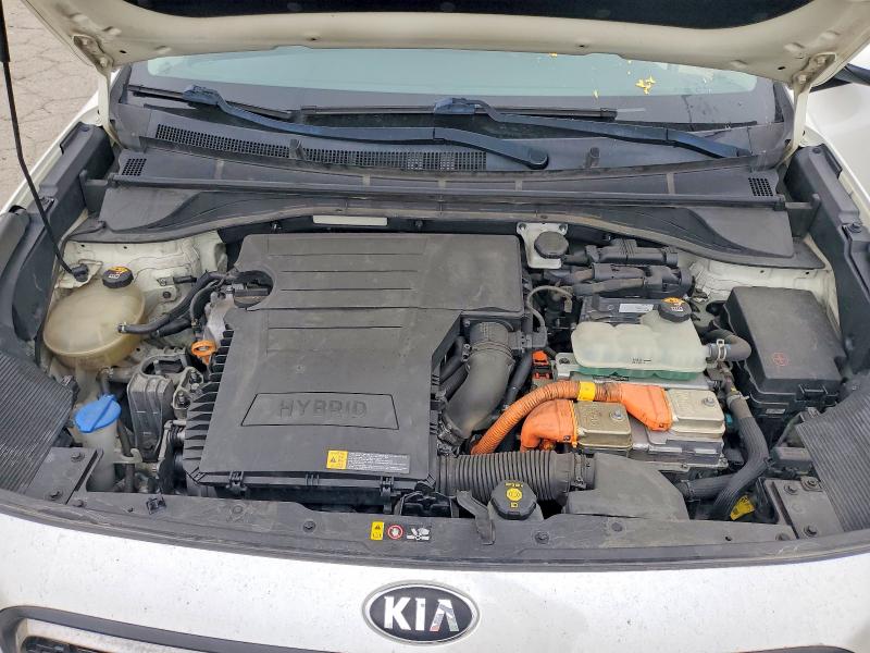 Фото 11 - KIA NIRO