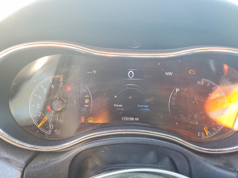 Фото 9 - JEEP GRAND CHER