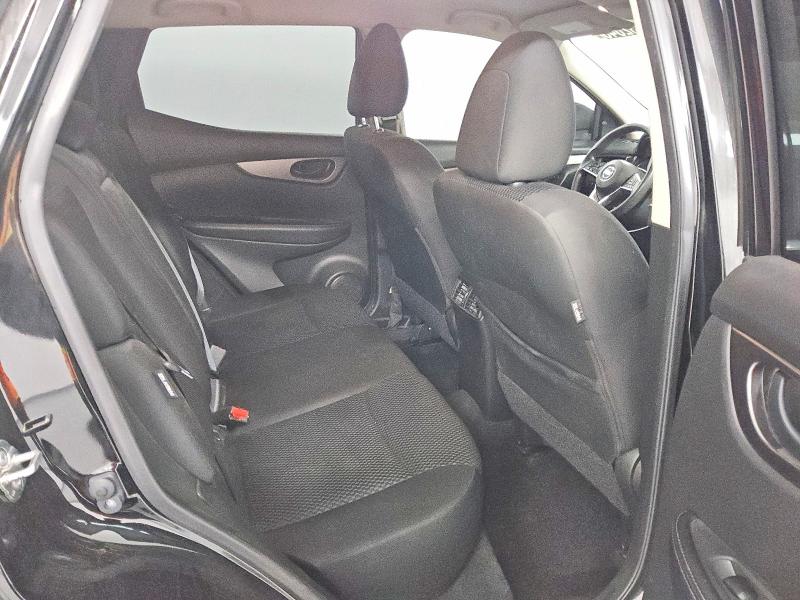 Фото 11 - NISSAN ROGUE