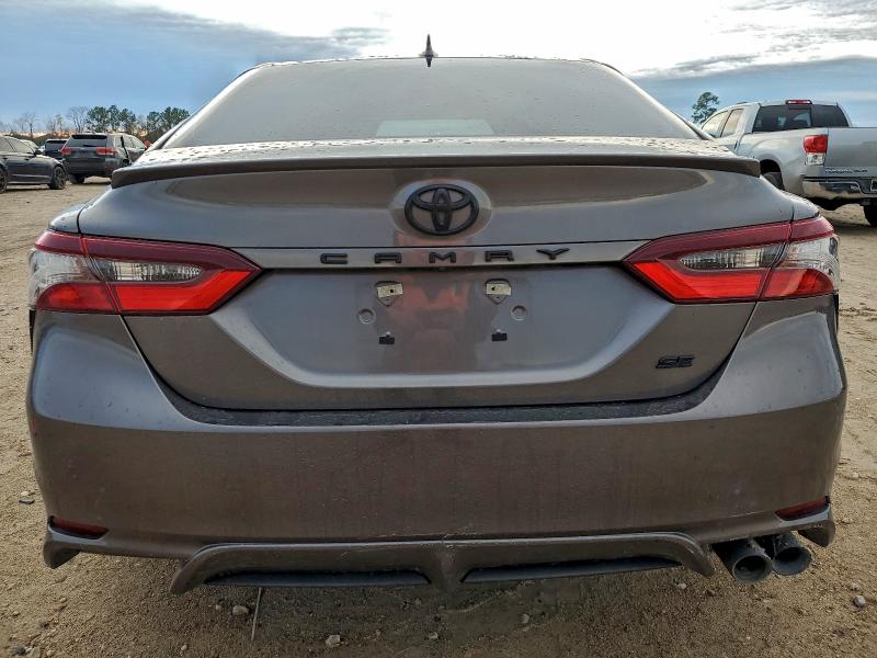 Фото 6 - TOYOTA CAMRY