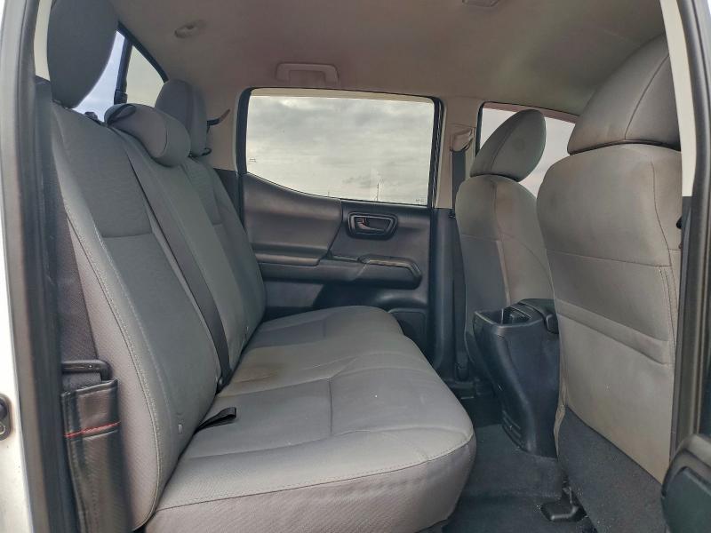 Фото 10 - TOYOTA TACOMA