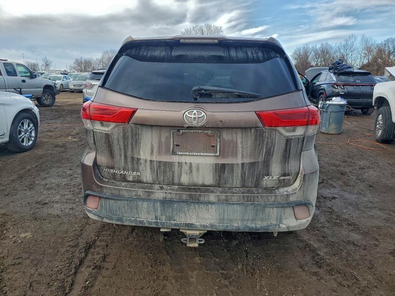 Фото 6 - TOYOTA HIGHLANDER