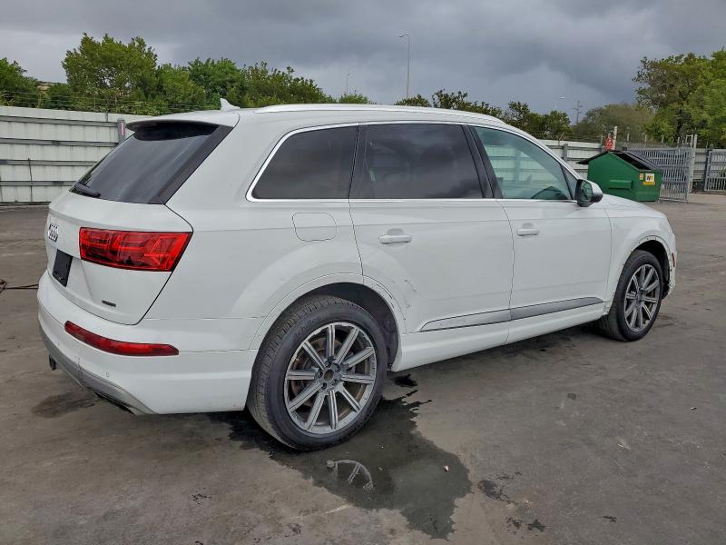 Фото 3 - AUDI Q7
