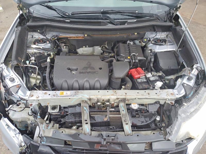 Фото 12 - MITSUBISHI OUTLANDER