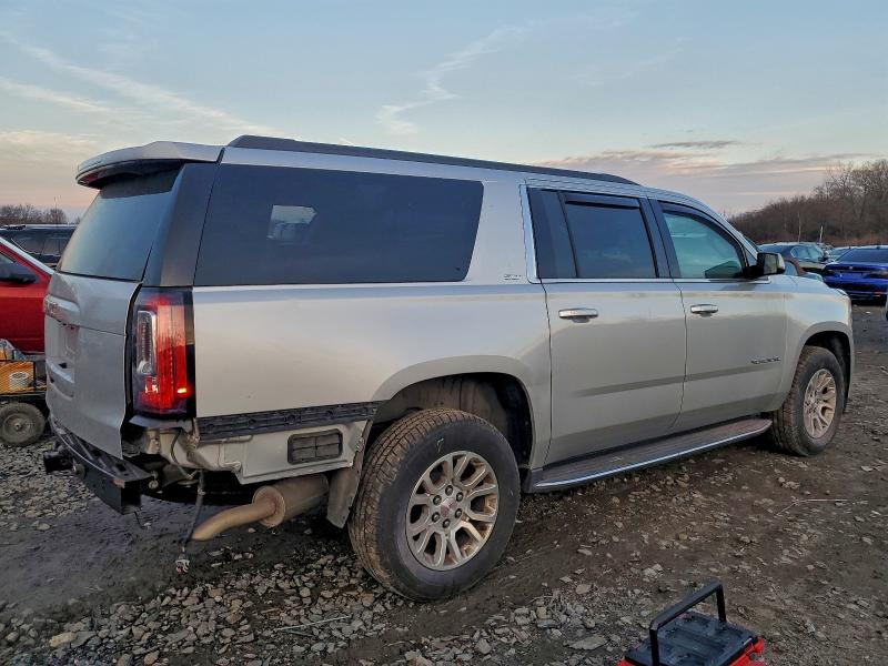 Фото 3 - GMC YUKON