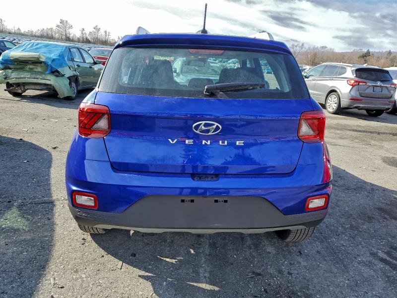Фото 6 - HYUNDAI VENUE