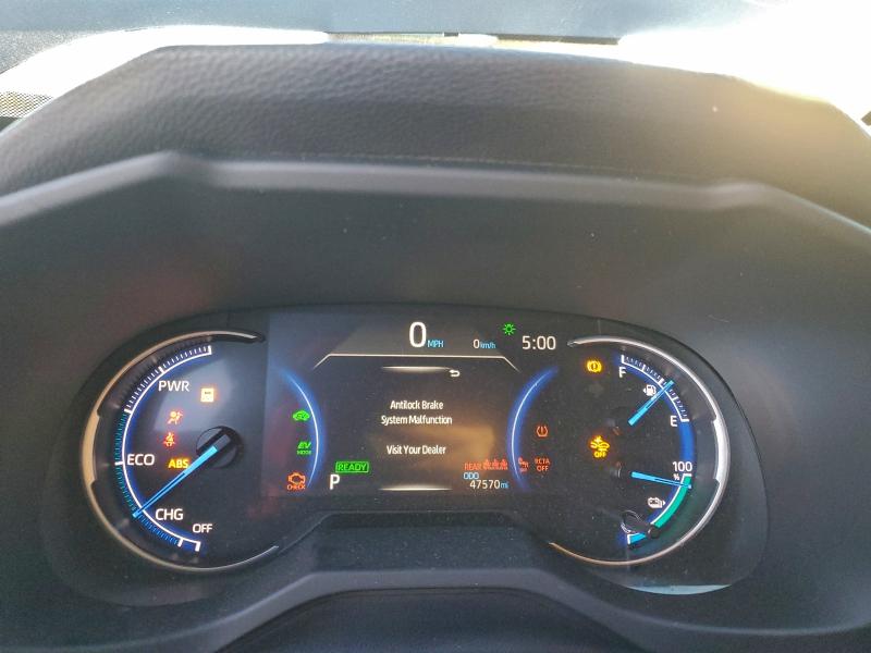 Фото 9 - TOYOTA RAV4