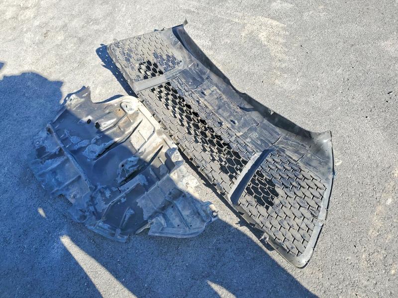 Фото 12 - TOYOTA CAMRY