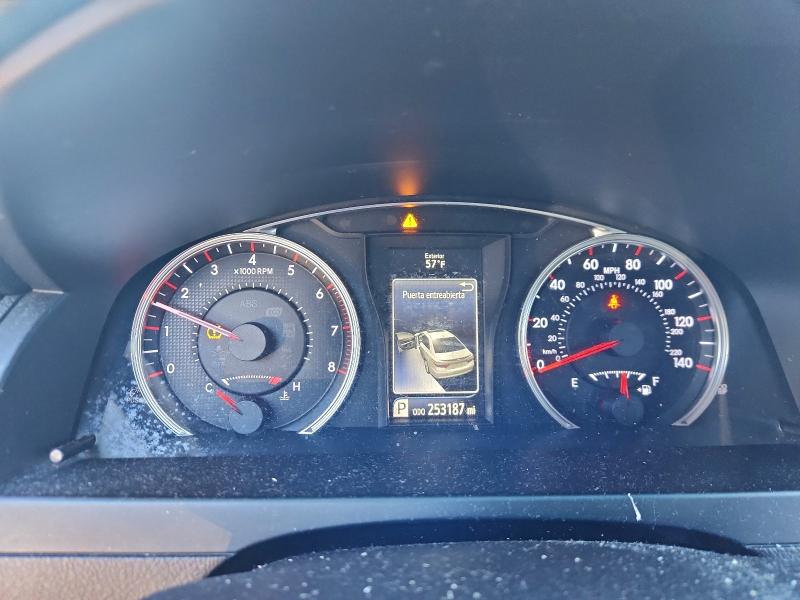 Фото 9 - TOYOTA CAMRY