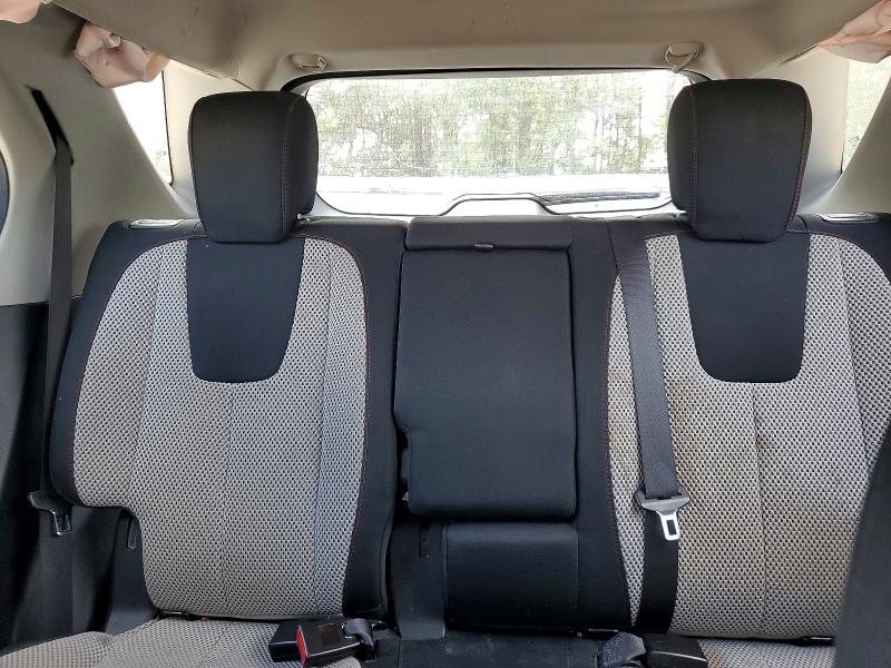 Фото 10 - CHEVROLET EQUINOX