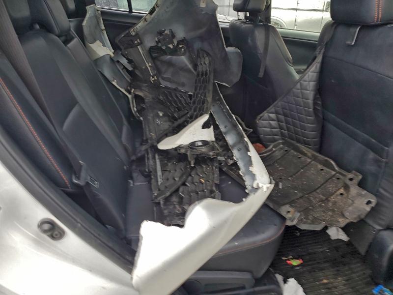 Фото 13 - TOYOTA RAV4