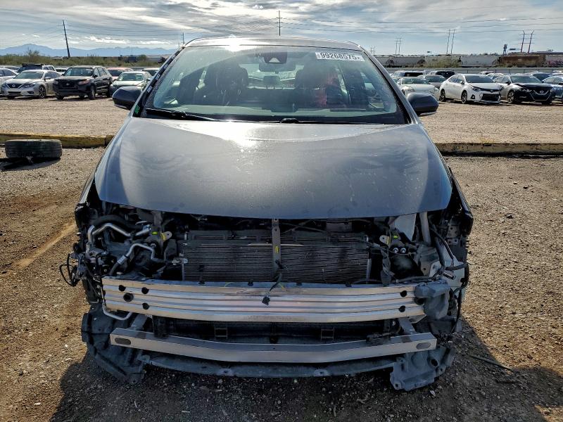 Фото 5 - TOYOTA PRIUS