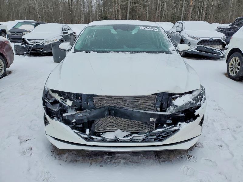 Фото 5 - HYUNDAI ELANTRA