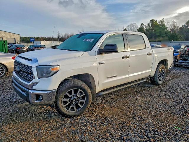 Фото 1 - TOYOTA TUNDRA
