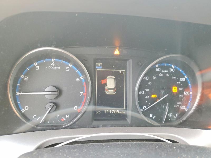 Фото 9 - TOYOTA RAV4