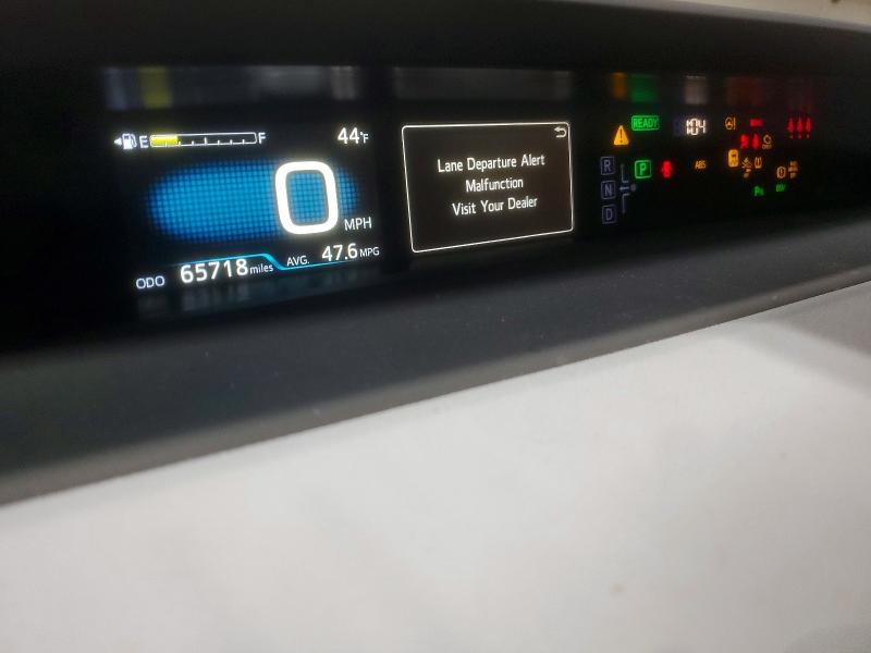 Фото 9 - TOYOTA PRIUS