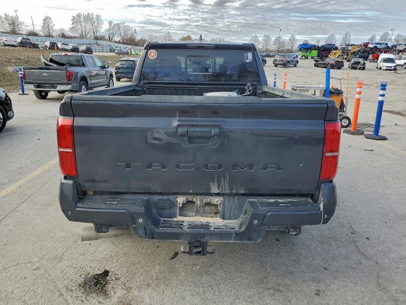 Фото 6 - TOYOTA TACOMA