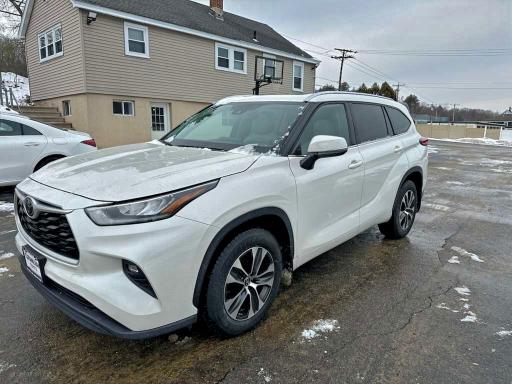 Фото 1 - TOYOTA HIGHLANDER