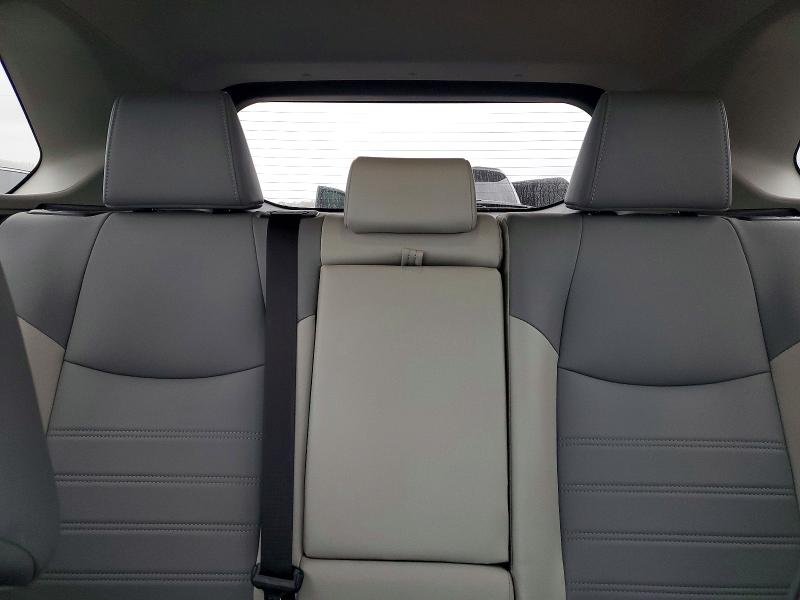 Фото 10 - TOYOTA RAV4