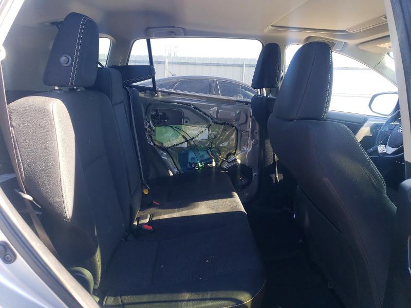 Фото 11 - TOYOTA RAV4