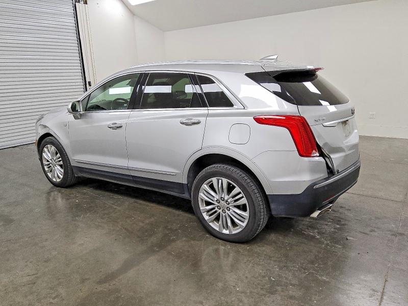 Фото 2 - CADILLAC XT5