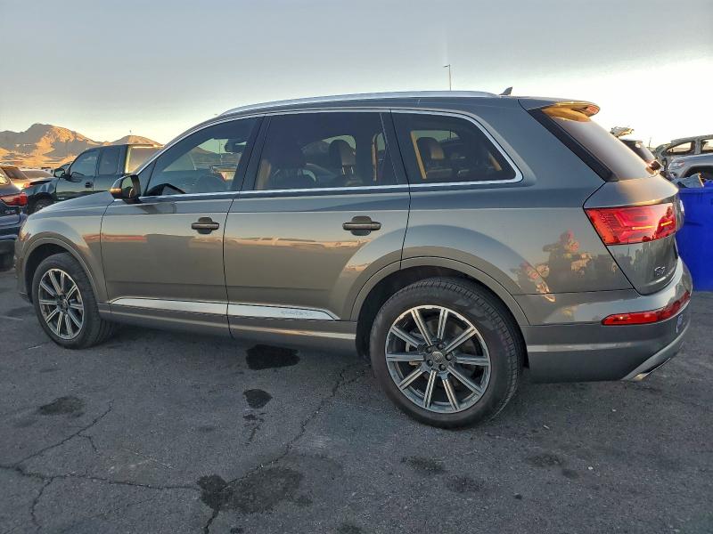 Фото 2 - AUDI Q7