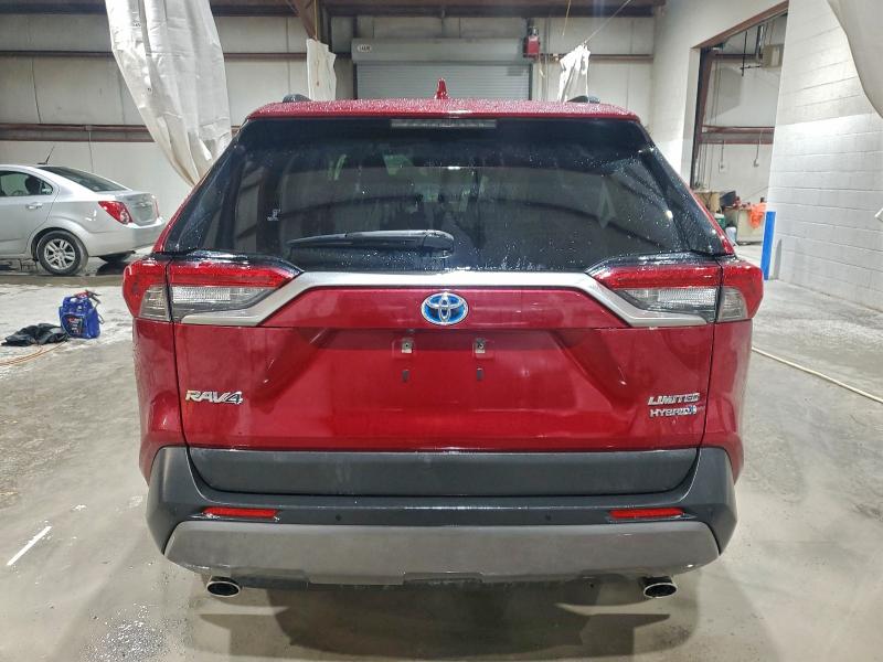 Фото 6 - TOYOTA RAV4