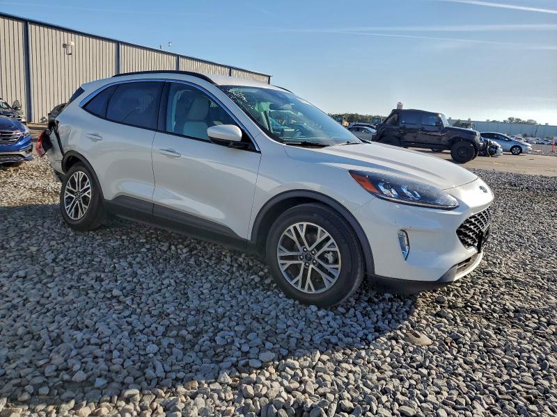 Фото 4 - FORD ESCAPE