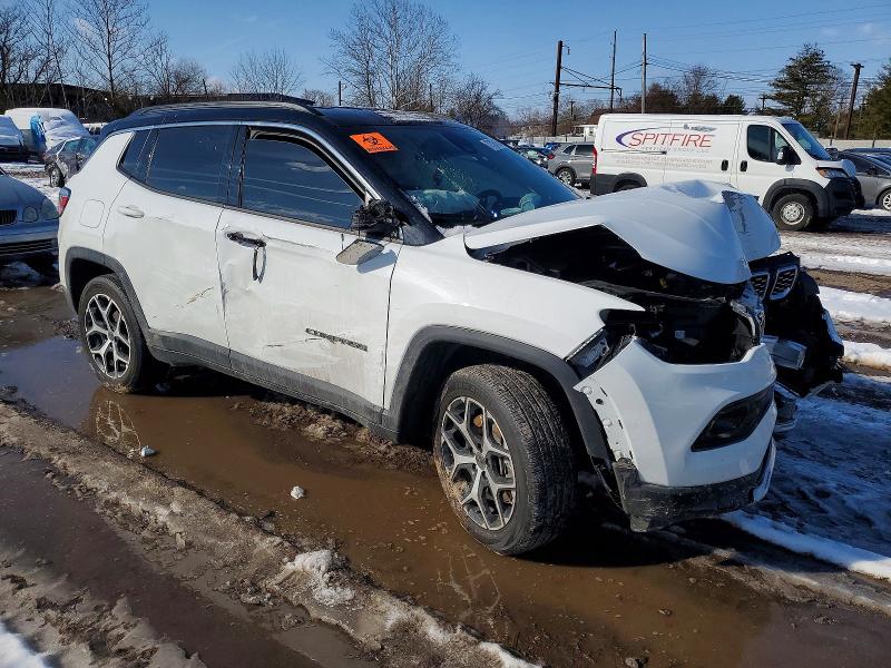 Фото 4 - JEEP COMPASS
