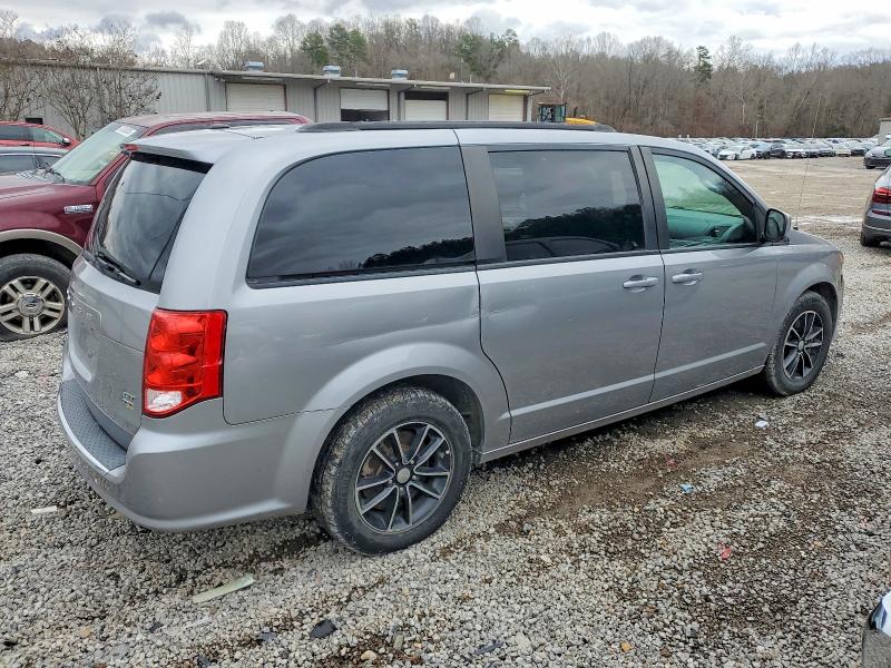 Фото 3 - DODGE CARAVAN