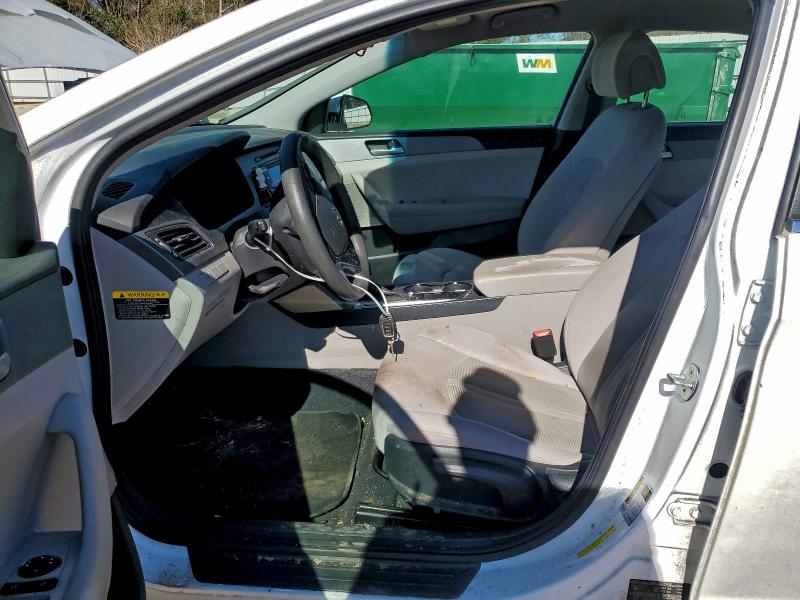 Фото 7 - HYUNDAI SONATA