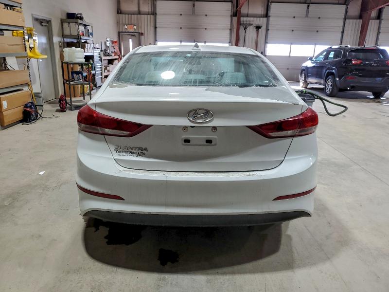 Фото 6 - HYUNDAI ELANTRA