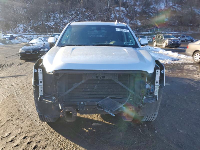 Фото 5 - GMC YUKON