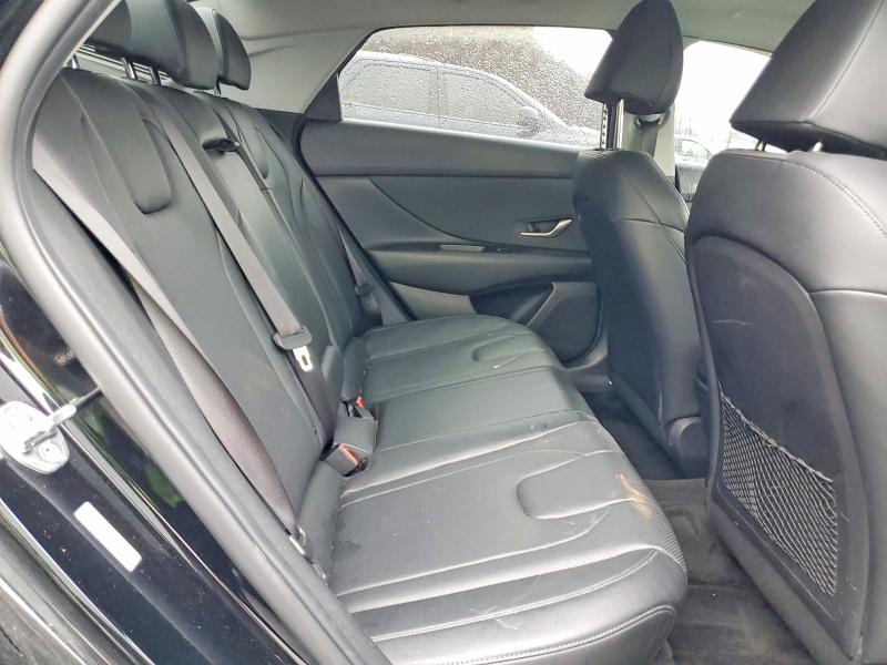 Фото 10 - HYUNDAI ELANTRA