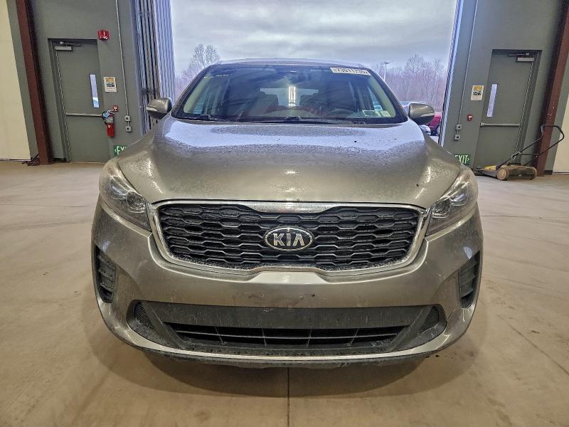 Фото 5 - KIA SORENTO