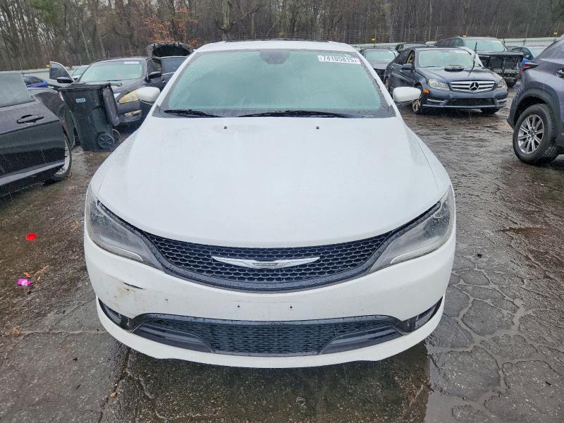 Фото 5 - CHRYSLER 200
