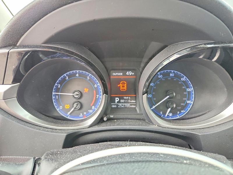 Фото 9 - TOYOTA COROLLA