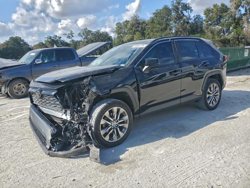 Фото 1 - TOYOTA RAV4