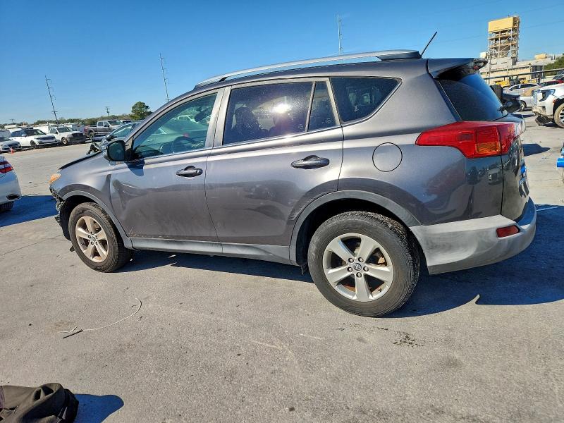 Фото 2 - TOYOTA RAV4