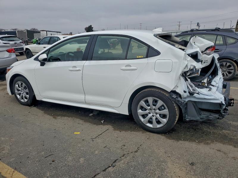 Фото 2 - TOYOTA COROLLA