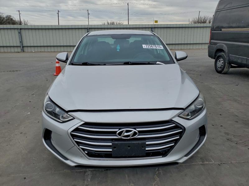 Фото 5 - HYUNDAI ELANTRA