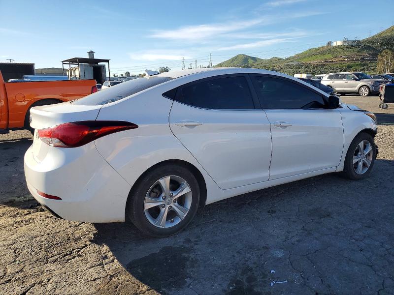 Фото 3 - HYUNDAI ELANTRA